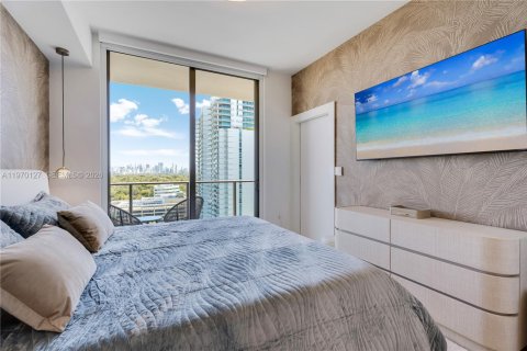 Condo in Miami, Florida, 2 bedrooms № 2030837 - photo 14