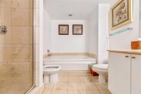 Copropriété à vendre à Sunny Isles Beach, Floride: 1 chambre, 91.97 m2 № 1979255 - photo 13