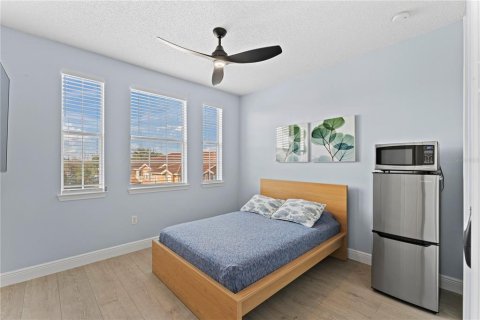 Condo in Orlando, Florida, 2 bedrooms  № 1717554 - photo 24