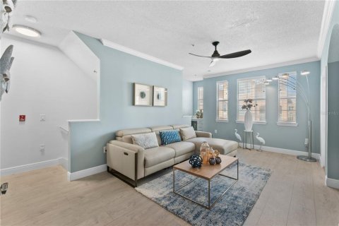 Condo in Orlando, Florida, 2 bedrooms  № 1717554 - photo 13