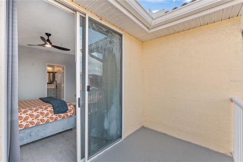 Condo in Orlando, Florida, 2 bedrooms  № 1717554 - photo 21