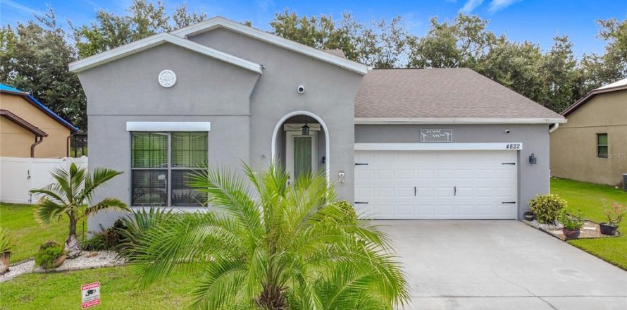 Casa en Kissimmee, Florida 4 dormitorios, 158.12 m2 № 1915721