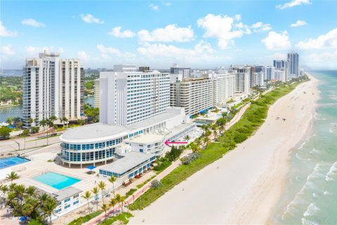 Copropriété à vendre à Miami Beach, Floride: 2 chambres, 192.31 m2 № 1892907 - photo 26