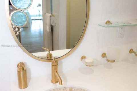 Copropriété à vendre à Miami Beach, Floride: 2 chambres, 192.31 m2 № 1892907 - photo 21