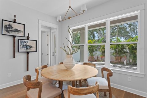 House in Tampa, Florida 6 bedrooms, 467.67 sq.m. № 1767042 - photo 24