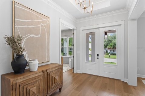 House in Tampa, Florida 6 bedrooms, 467.67 sq.m. № 1767042 - photo 5