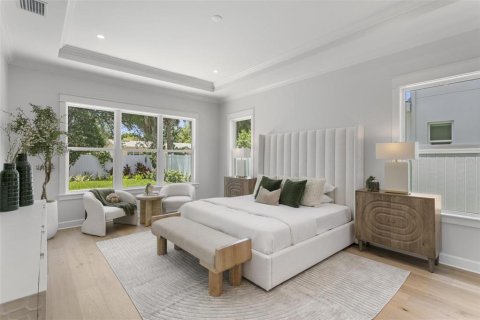 House in Tampa, Florida 5 bedrooms, 467.67 sq.m. № 1767042 - photo 15