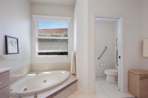 Villa ou maison à vendre à Lakewood Ranch, Floride: 3 chambres, 235.79 m2 № 2151743 - photo 21