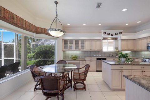 Villa ou maison à vendre à Lakewood Ranch, Floride: 3 chambres, 235.79 m2 № 2151743 - photo 10