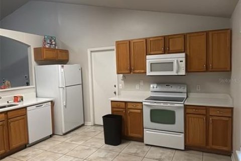 Villa ou maison à louer à Poinciana, Floride: 3 chambres, 127.09 m2 № 2339044 - photo 6