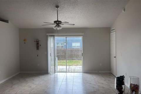 Villa ou maison à louer à Poinciana, Floride: 3 chambres, 127.09 m2 № 2339044 - photo 5