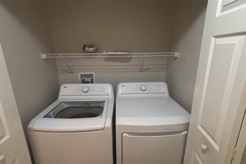 Villa ou maison à louer à Poinciana, Floride: 3 chambres, 127.09 m2 № 2339044 - photo 7