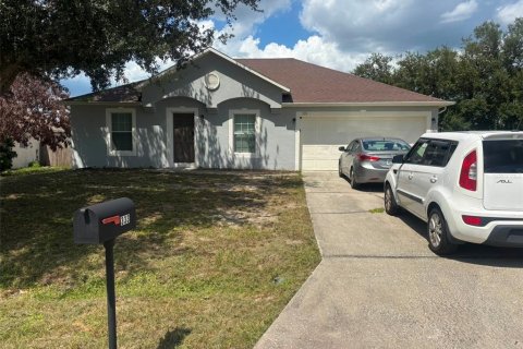 House in Poinciana, Florida 3 bedrooms, 127.09 sq.m. № 2339044