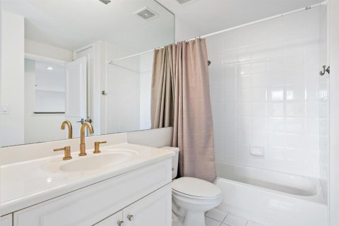 Casa en venta en West Palm Beach, Florida, 3 dormitorios, 271.92 m2 № 2248475 - foto 24