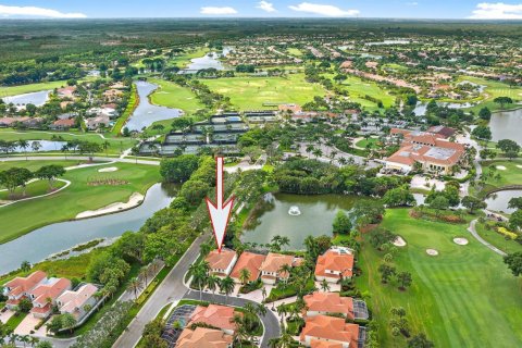 Casa en venta en West Palm Beach, Florida, 3 dormitorios, 271.92 m2 № 2248475 - foto 3