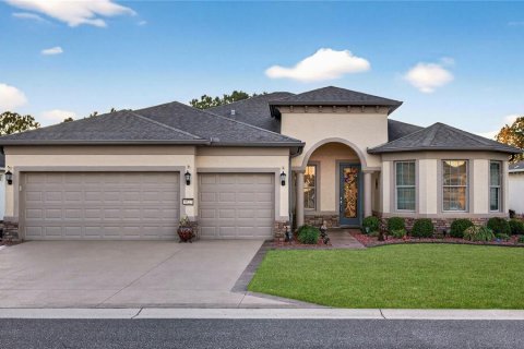 House in Ocala, Florida 3 bedrooms, 236.25 sq.m. № 2111805