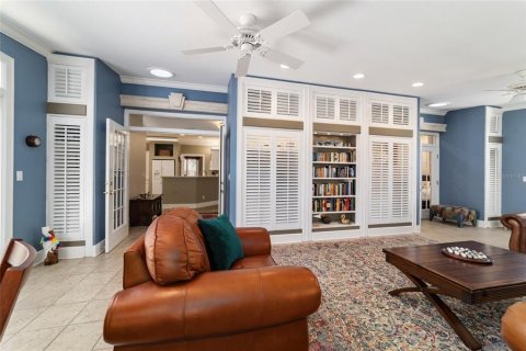 House in Ocala, Florida 5 bedrooms, 360.74 sq.m. № 1733011 - photo 13