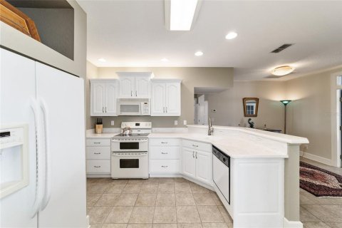 House in Ocala, Florida 5 bedrooms, 360.74 sq.m. № 1733011 - photo 24