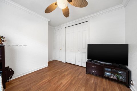 Casa en venta en Cutler Bay, Florida, 4 dormitorios, 231.88 m2 № 1996933 - foto 28