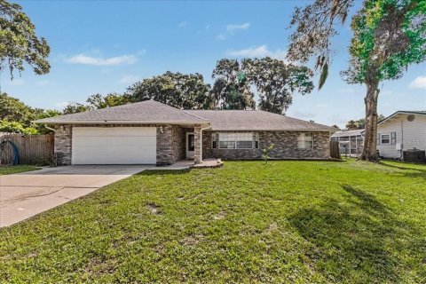 House in Edgewater, Florida 3 bedrooms, 156.35 sq.m. № 2259521