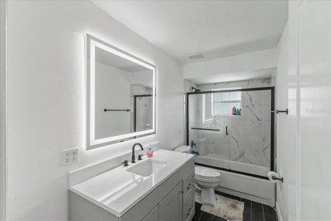 Купить виллу или дом в Эджуотер, Флорида 6 комнат, 156.35м2, № 2259521 - фото 16