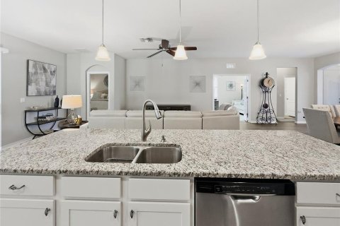 Villa ou maison à vendre à New Port Richey, Floride: 3 chambres, 171.31 m2 № 2419119 - photo 15