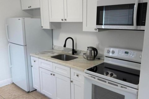Appartement à Hallandale Beach, Floride 2 chambres, 62.24 m2 № 2285986