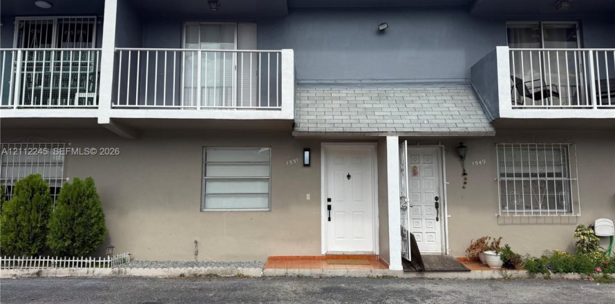 Touwnhouse à Hialeah, Floride 2 chambres, 90.12 m2 № 2432541