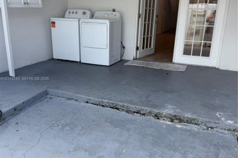 Touwnhouse à louer à Hialeah, Floride: 2 chambres, 90.12 m2 № 2432541 - photo 8