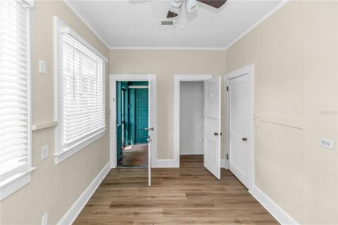 Casa en venta en Orlando, Florida, 4 dormitorios, 200.95 m2 № 1909581 - foto 23