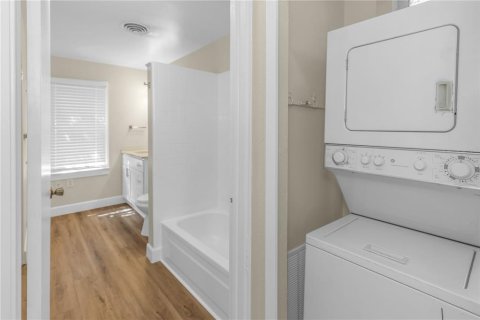 Casa en venta en Orlando, Florida, 4 dormitorios, 200.95 m2 № 1909581 - foto 24
