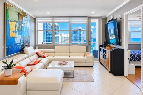 Condo in Miami Beach, Florida, 1 bedroom  № 2428462 - photo 4