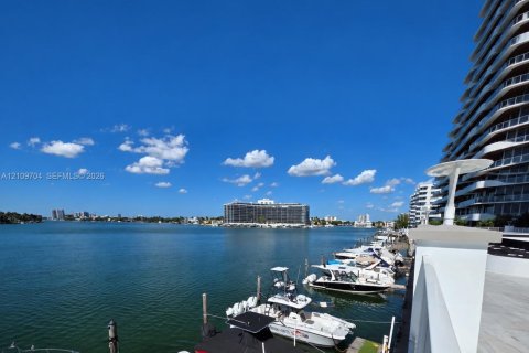 Condo in Miami Beach, Florida, 1 bedroom  № 2428462 - photo 20