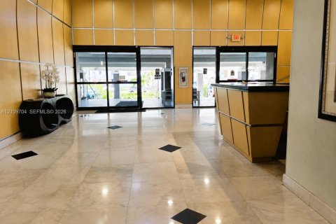 Condo in Miami Beach, Florida, 1 bedroom  № 2428462 - photo 25