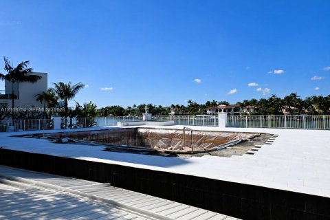 Condo in Miami Beach, Florida, 1 bedroom  № 2428462 - photo 18