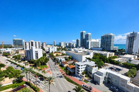 Condo in Miami Beach, Florida, 1 bedroom  № 2428462 - photo 8