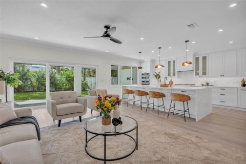 House in Clearwater, Florida 3 bedrooms, 176.33 sq.m. № 2279969 - photo 10