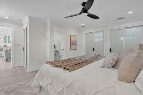 House in Clearwater, Florida 3 bedrooms, 176.33 sq.m. № 2279969 - photo 22