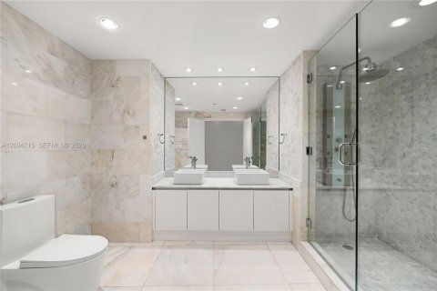 Copropriété à vendre à Miami, Floride: 3 chambres, 173.73 m2 № 2390145 - photo 23