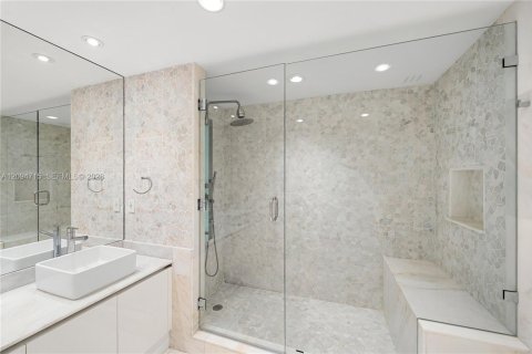 Copropriété à vendre à Miami, Floride: 3 chambres, 173.73 m2 № 2390145 - photo 24