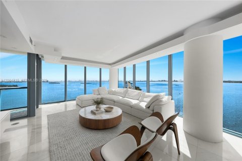 Copropriété à vendre à Miami, Floride: 3 chambres, 173.73 m2 № 2390145 - photo 4