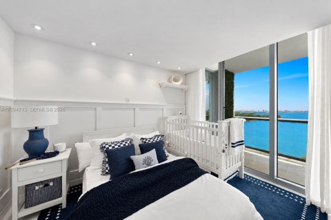 Copropriété à vendre à Miami, Floride: 3 chambres, 173.73 m2 № 2390145 - photo 25