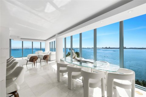 Copropriété à vendre à Miami, Floride: 3 chambres, 173.73 m2 № 2390145 - photo 11