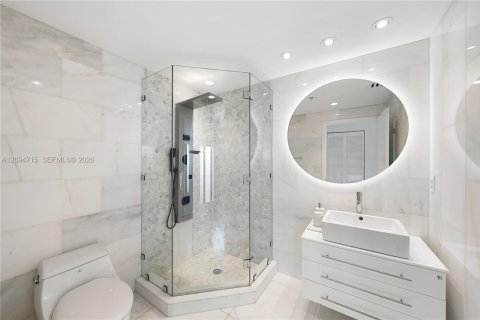 Copropriété à vendre à Miami, Floride: 3 chambres, 173.73 m2 № 2390145 - photo 28