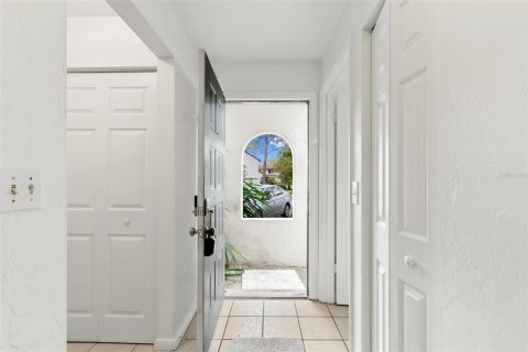 Condo in Gainesville, Florida, 2 bedrooms  № 1893750 - photo 20