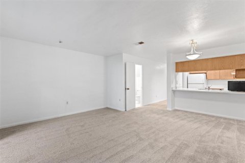 Condo in Gainesville, Florida, 2 bedrooms  № 1893750 - photo 6