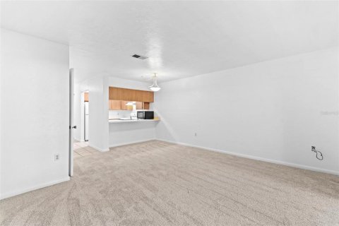 Condo in Gainesville, Florida, 2 bedrooms  № 1893750 - photo 23