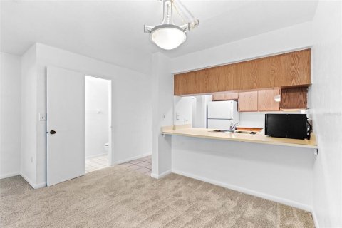Condo in Gainesville, Florida, 2 bedrooms  № 1893750 - photo 22