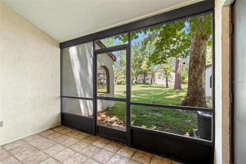 Condo in Gainesville, Florida, 2 bedrooms  № 1893750 - photo 25