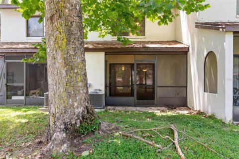 Condo in Gainesville, Florida, 2 bedrooms  № 1893750 - photo 17